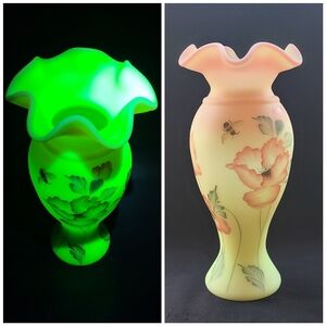 Fenton Vintage Burmese Uranium "Lets Bee Burmese Vase"